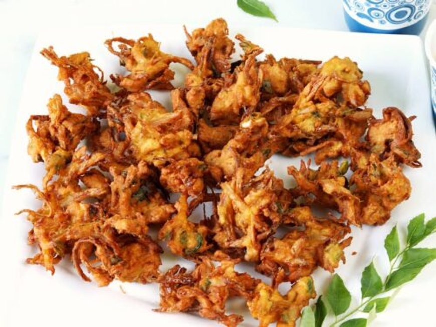 Onion Pakora (Onion Fritters)